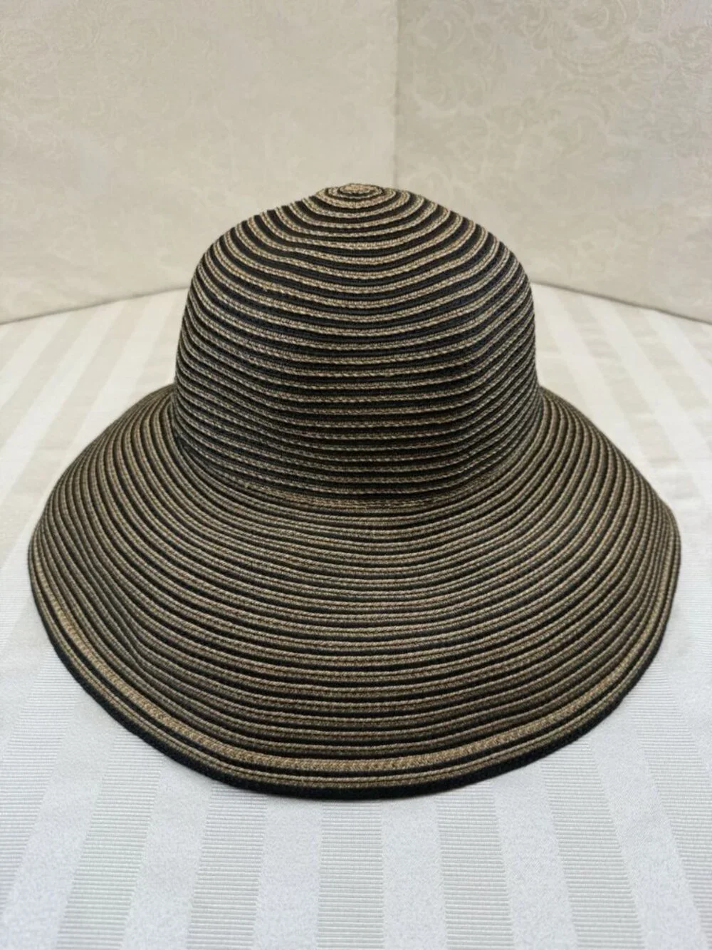 Eric Javits Squishee Sun Hat Black/Tan Neutral Floppy Straw UPF 50+ Packable OS - Picture 2 of 10